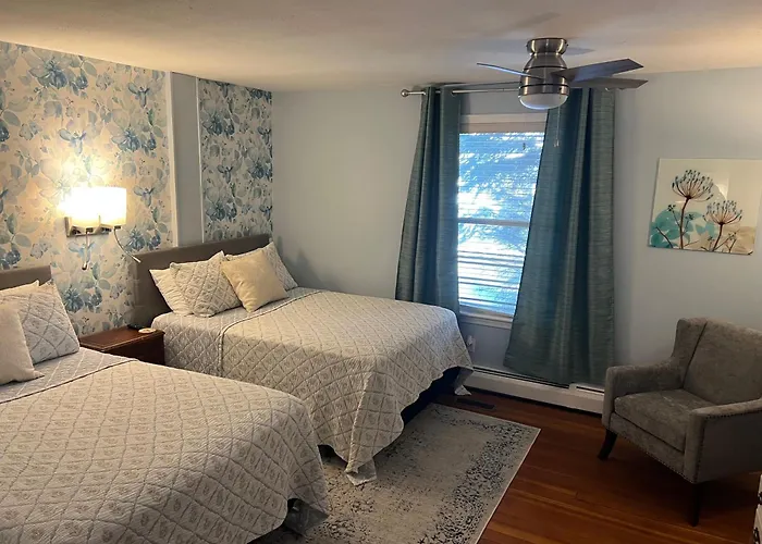 Family Hotel: Haven By The Sea B&B